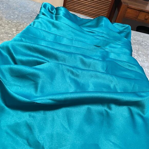 NWT David’s Bridal Oasis Satin Strapless Gown Ruched Dress 10 Blue Vintage Y2K - Picture 3 of 16